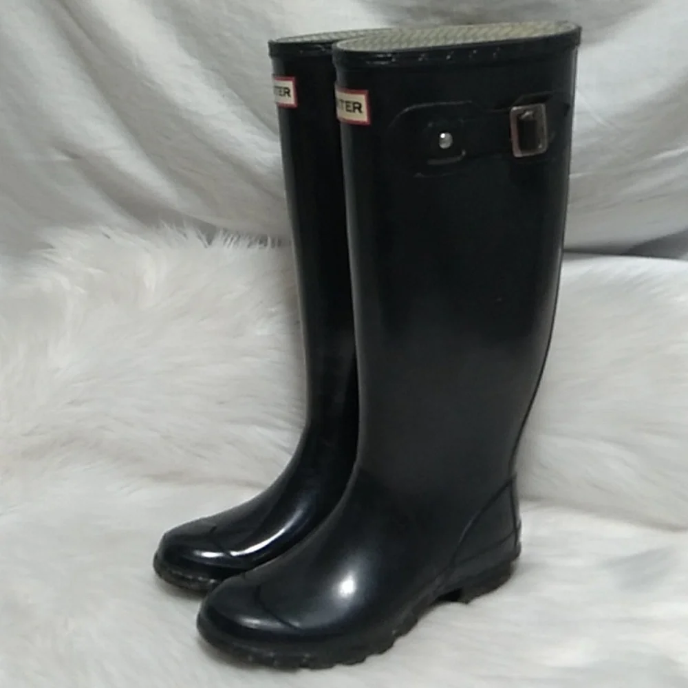 SALE! Hunter Boots Gently Worn Sz.5-6 (E-4) - Picture 5 of 16